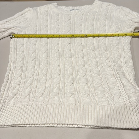 Amazon Essentials - Women's Cabin Knit Sweater - white. Size Medium - Picture 9 of 10
